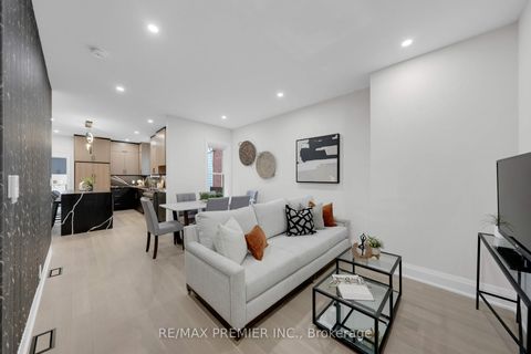 Photo 4 at 388 Crawford Street, Bellwoods, Toronto