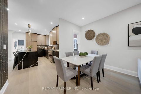 Photo 5 at 388 Crawford Street, Bellwoods, Toronto