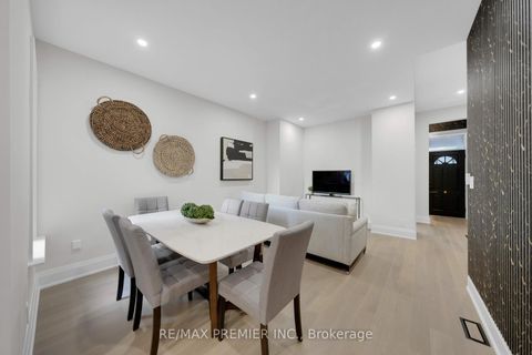 Photo 6 at 388 Crawford Street, Bellwoods, Toronto