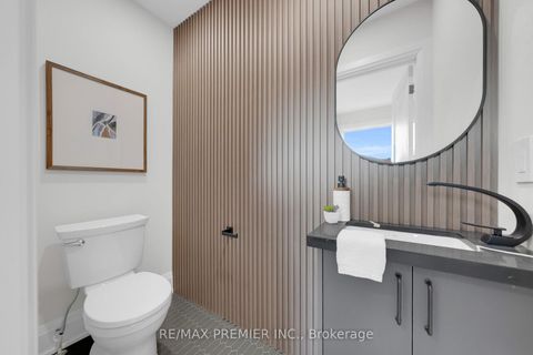 Photo 17 at 388 Crawford Street, Bellwoods, Toronto