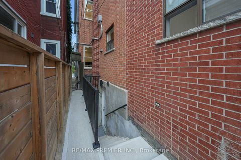 Photo 42 at 388 Crawford Street, Bellwoods, Toronto
