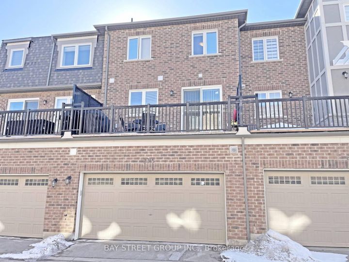 Photo 10 at 3315 Vardon Way, GO Glenorchy, Oakville