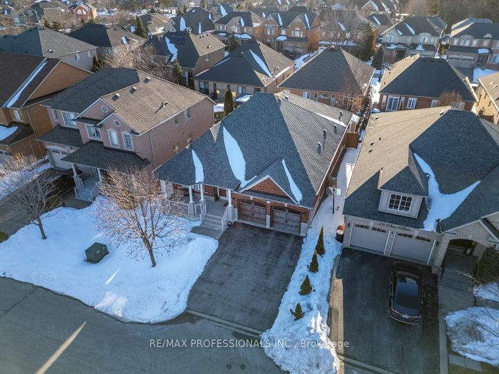 Photo 2 at 48 Pieta Place, Vellore Village, Vaughan