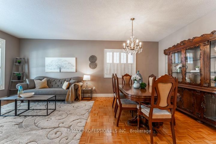 Photo 5 at 48 Pieta Place, Vellore Village, Vaughan