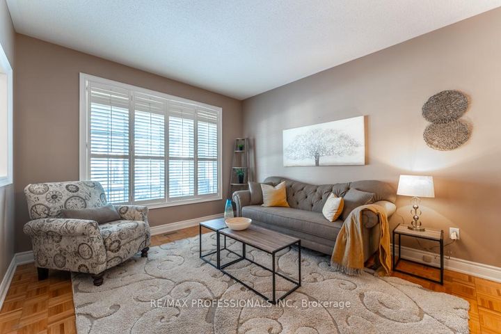 Photo 6 at 48 Pieta Place, Vellore Village, Vaughan