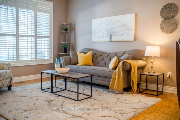 Photo 8 at 48 Pieta Place, Vellore Village, Vaughan