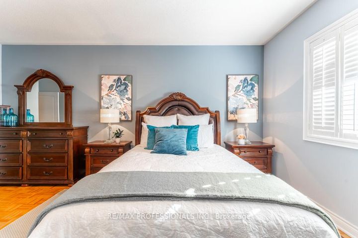 Photo 30 at 48 Pieta Place, Vellore Village, Vaughan