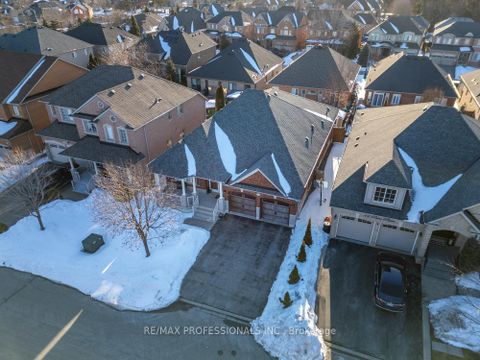 Photo 2 at 48 Pieta Place, Vellore Village, Vaughan