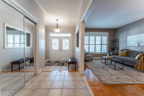 Photo 4 at 48 Pieta Place, Vellore Village, Vaughan