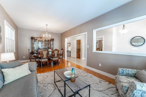 Photo 7 at 48 Pieta Place, Vellore Village, Vaughan