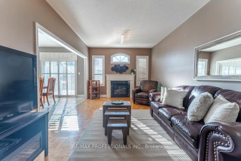 Photo 20 at 48 Pieta Place, Vellore Village, Vaughan