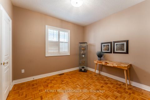 Photo 22 at 48 Pieta Place, Vellore Village, Vaughan