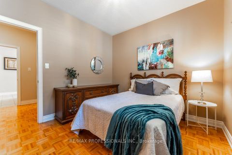 Photo 25 at 48 Pieta Place, Vellore Village, Vaughan