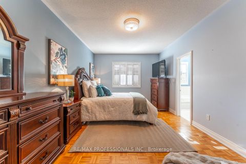 Photo 28 at 48 Pieta Place, Vellore Village, Vaughan