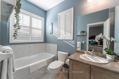 Photo 32 at 48 Pieta Place, Vellore Village, Vaughan