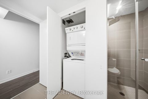 Photo 9 at 508 - 560 King Street W, Waterfront Communities C1, Toronto
