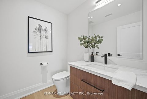 Photo 16 at 390 St Clarens Avenue, Dufferin Grove, Toronto