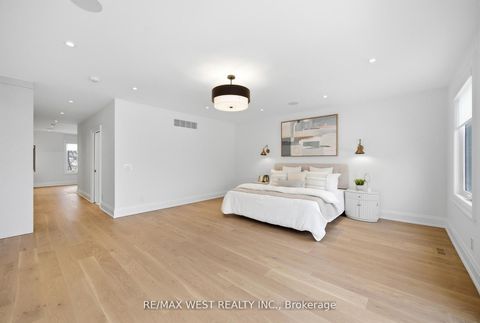 Photo 20 at 390 St Clarens Avenue, Dufferin Grove, Toronto