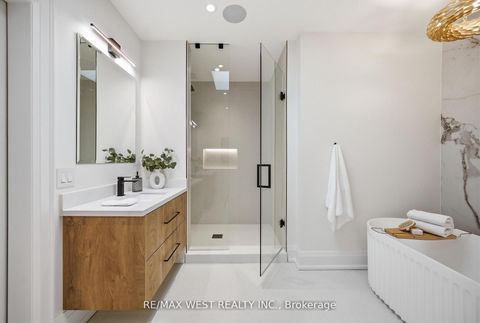 Photo 24 at 390 St Clarens Avenue, Dufferin Grove, Toronto