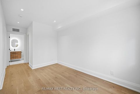 Photo 29 at 390 St Clarens Avenue, Dufferin Grove, Toronto