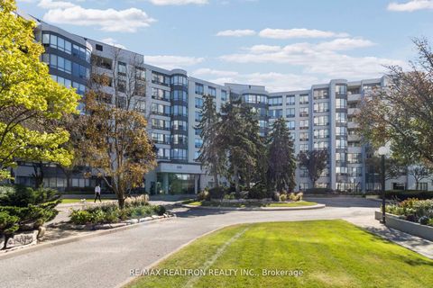 Photo 0 at 307 - 333 Clark Avenue W, Yorkhill, Vaughan