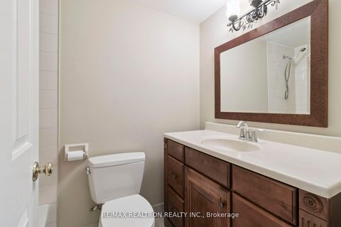 Photo 23 at 307 - 333 Clark Avenue W, Yorkhill, Vaughan