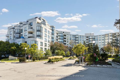 Photo 28 at 307 - 333 Clark Avenue W, Yorkhill, Vaughan