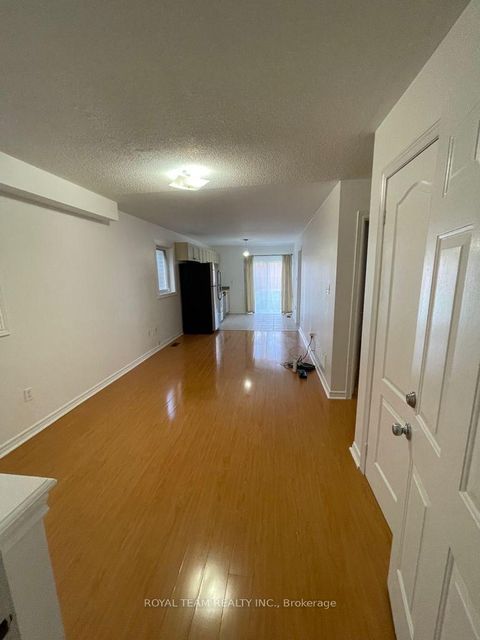 Photo 20 at 66 Canyon Gate Crescent, Rural Vaughan, Vaughan