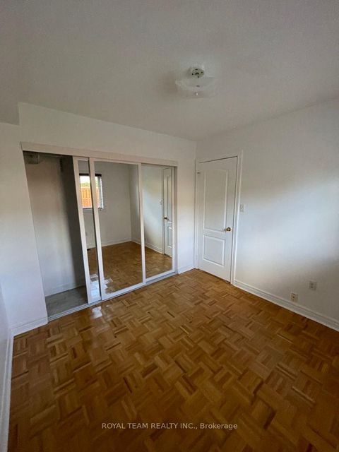 Photo 23 at 66 Canyon Gate Crescent, Rural Vaughan, Vaughan