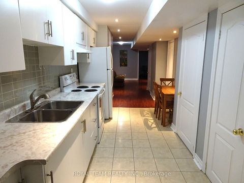 Photo 26 at 66 Canyon Gate Crescent, Rural Vaughan, Vaughan