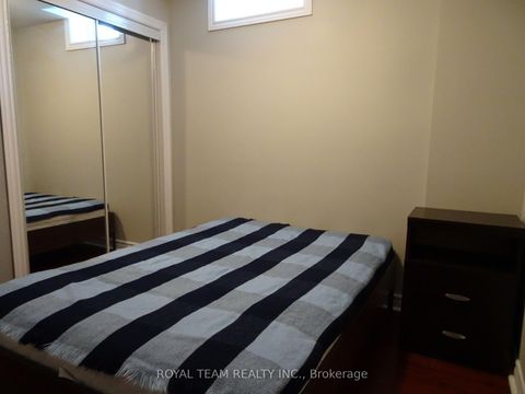 Photo 28 at 66 Canyon Gate Crescent, Rural Vaughan, Vaughan