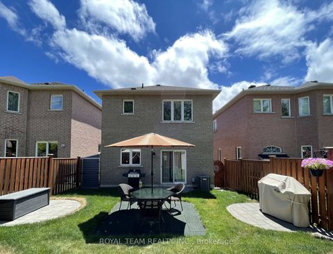 Photo 30 at 66 Canyon Gate Crescent, Rural Vaughan, Vaughan