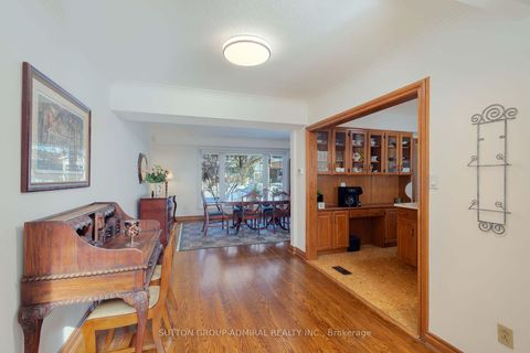 Photo 15 at 41 Hamptonbrook Drive, Richview, Toronto