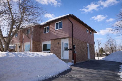 Photo 2 at 79 Christie Crescent, Letitia Heights, Barrie