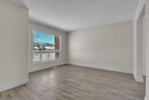 Photo 5 at 79 Christie Crescent, Letitia Heights, Barrie