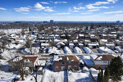 Photo 22 at 79 Christie Crescent, Letitia Heights, Barrie