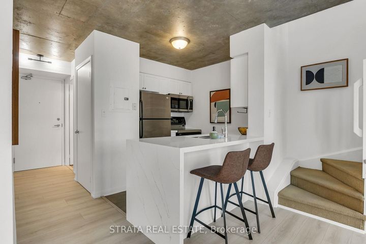 Photo 9 at 629 - 1029 King Street W, Niagara, Toronto