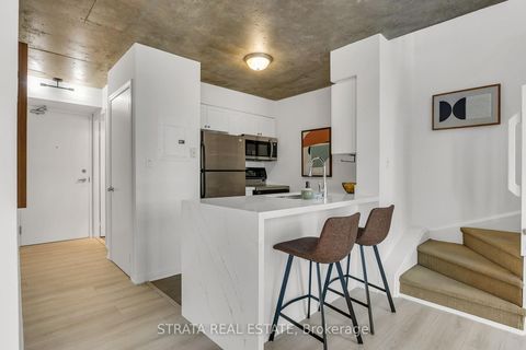 Photo 9 at 629 - 1029 King Street W, Niagara, Toronto