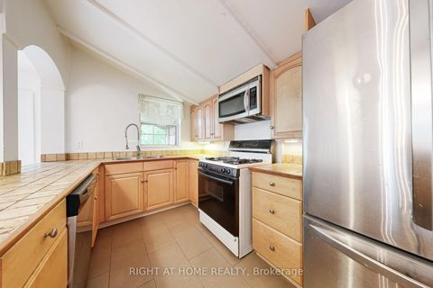Photo 14 at 170 Queens Avenue, Mimico, Toronto