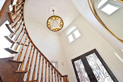 Photo 6 at 34 Pandora Court, Devonsleigh, Richmond Hill