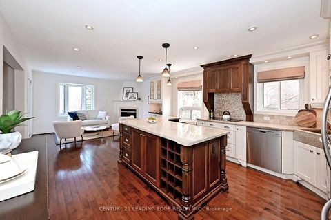 Photo 14 at 34 Pandora Court, Devonsleigh, Richmond Hill