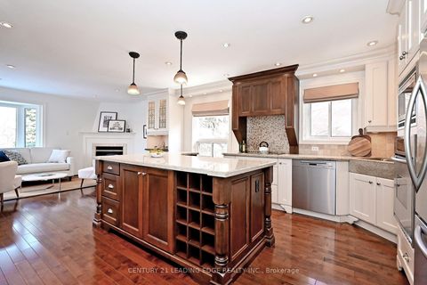 Photo 15 at 34 Pandora Court, Devonsleigh, Richmond Hill