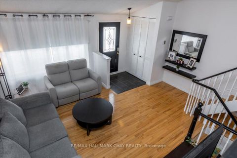 Photo 9 at 207 Burns Circle, Northwest, Barrie