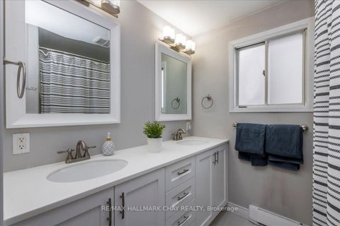 Photo 11 at 207 Burns Circle, Northwest, Barrie