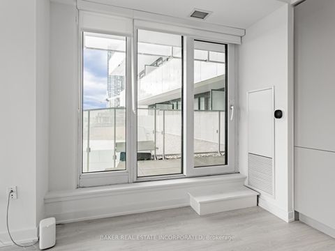 Photo 10 at 213 - 3883 Quartz Road, City Centre, Mississauga