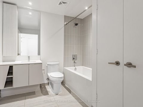 Photo 11 at 213 - 3883 Quartz Road, City Centre, Mississauga