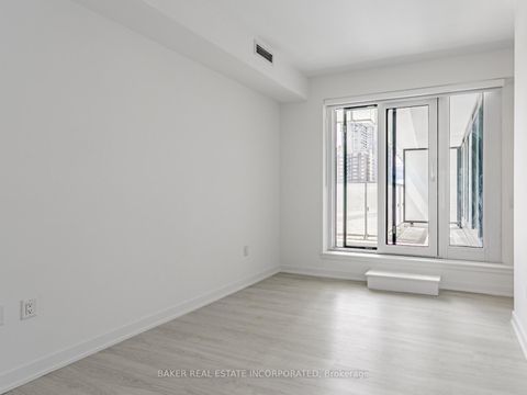 Photo 13 at 213 - 3883 Quartz Road, City Centre, Mississauga