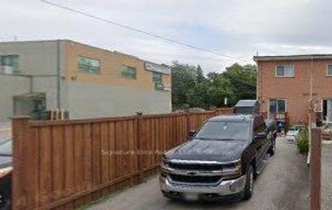 Photo 26 at 2138 Eglinton Avenue W, Belgravia, Toronto