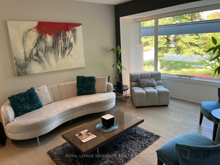 Photo 6 at 90 Berkinshaw Crescent, Don Mills, Toronto