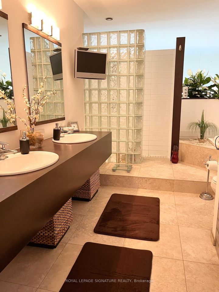 Photo 25 at 90 Berkinshaw Crescent, Don Mills, Toronto